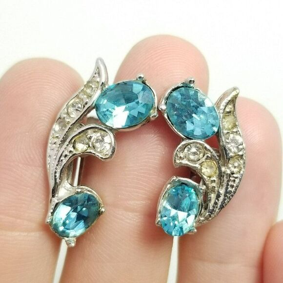 Vintage Blue Rhinestone and Silver Tone Clip On Screw Back Earrings, 50s Style - Picture 1 of 6